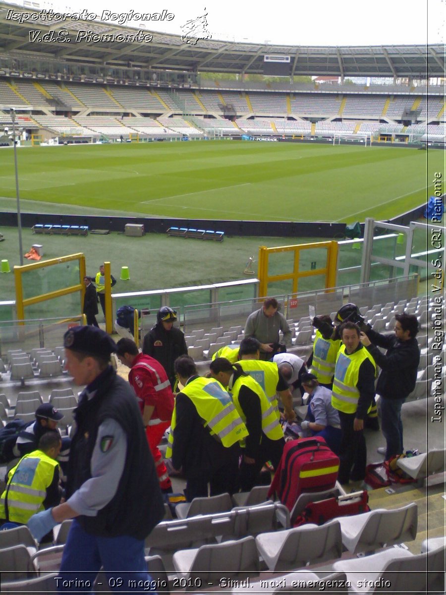 Torino - 09 maggio 2010 - Simul. maxi emergenza stadio -  Croce Rossa Italiana - Ispettorato Regionale Volontari del Soccorso Piemonte