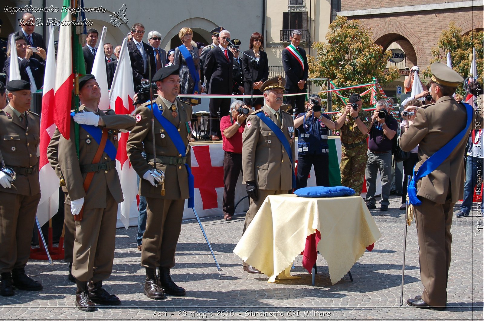 Asti - 23 maggio 2010 - Giuramento Solenne Corpo Militare della CRI  -  Croce Rossa Italiana - Ispettorato Regionale Volontari del Soccorso Piemonte