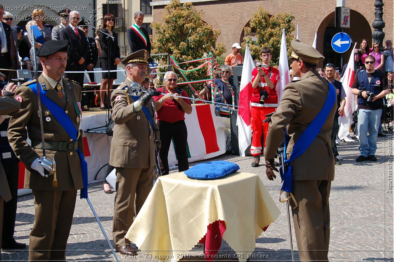 Asti - 23 maggio 2010 - Giuramento Solenne Corpo Militare della CRI  -  Croce Rossa Italiana - Ispettorato Regionale Volontari del Soccorso Piemonte