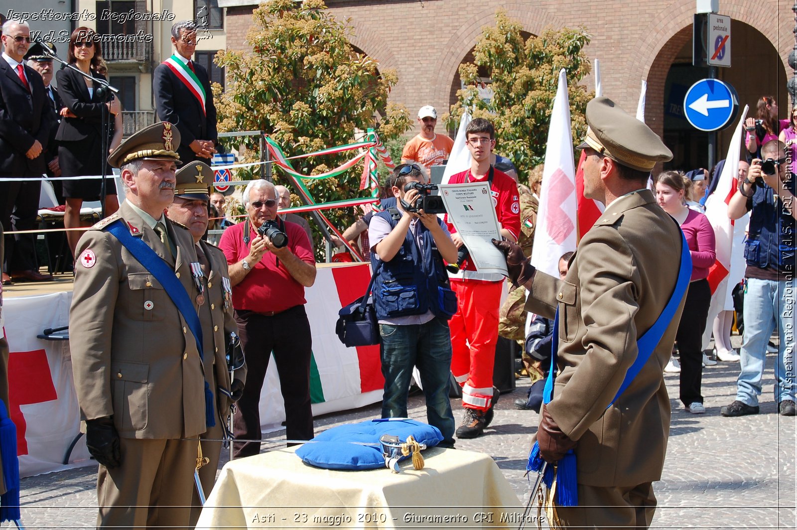 Asti - 23 maggio 2010 - Giuramento Solenne Corpo Militare della CRI  -  Croce Rossa Italiana - Ispettorato Regionale Volontari del Soccorso Piemonte