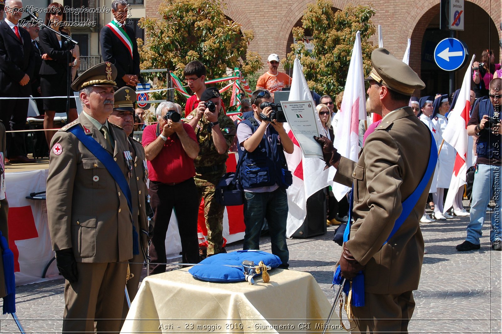 Asti - 23 maggio 2010 - Giuramento Solenne Corpo Militare della CRI  -  Croce Rossa Italiana - Ispettorato Regionale Volontari del Soccorso Piemonte