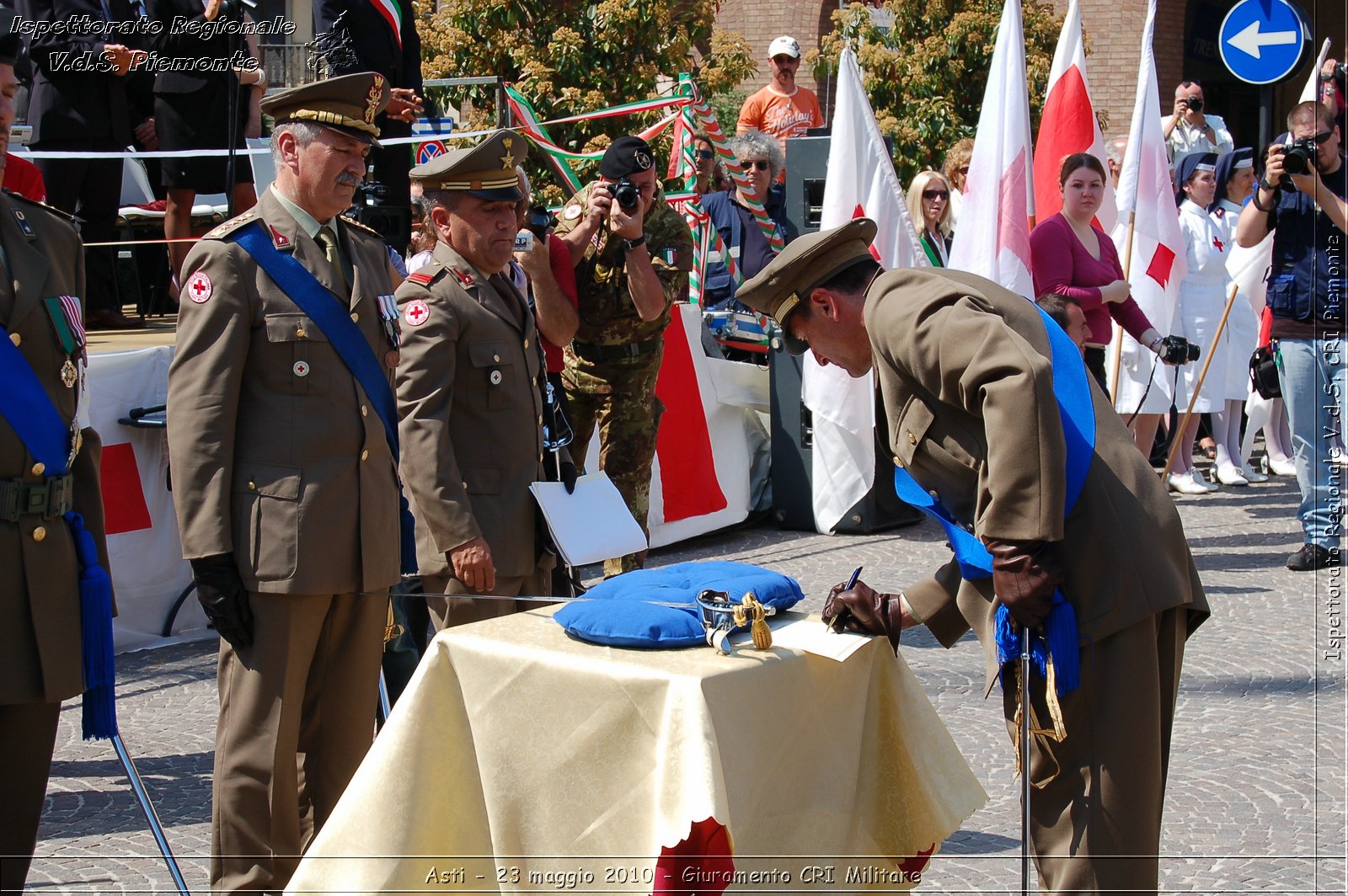 Asti - 23 maggio 2010 - Giuramento Solenne Corpo Militare della CRI  -  Croce Rossa Italiana - Ispettorato Regionale Volontari del Soccorso Piemonte