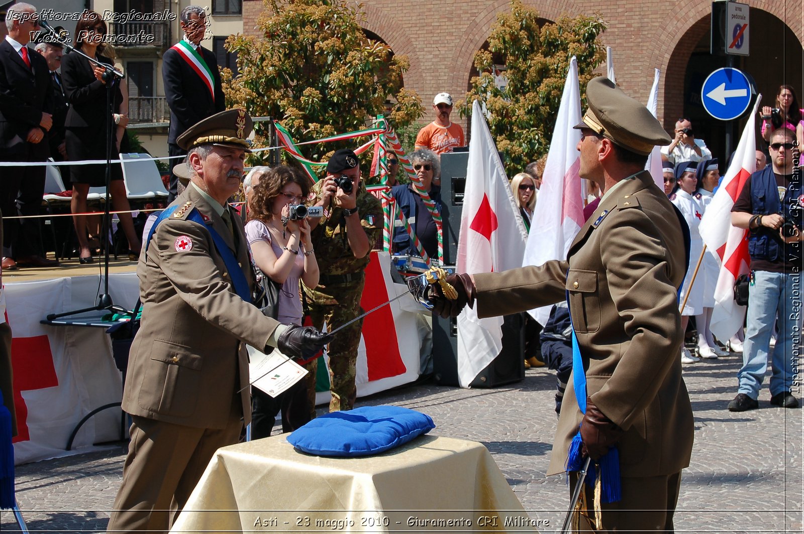 Asti - 23 maggio 2010 - Giuramento Solenne Corpo Militare della CRI  -  Croce Rossa Italiana - Ispettorato Regionale Volontari del Soccorso Piemonte