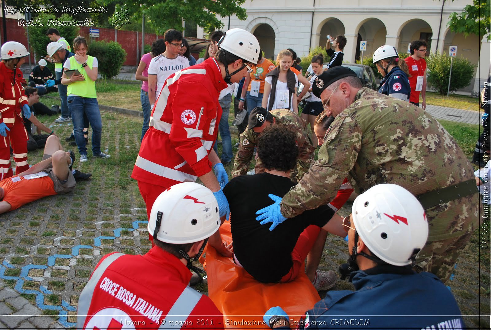 Novara - 19 maggio 2011 - Simulazione Maxi Emergenza CRIMEDIM  - Croce Rossa Italiana - Ufficio Immagine Comitato Provinciale CRI Novara