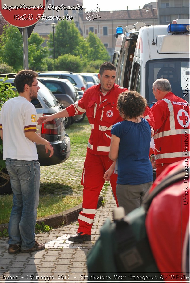 Novara - 19 maggio 2011 - Simulazione Maxi Emergenza CRIMEDIM  - Croce Rossa Italiana - Ufficio Immagine Comitato Provinciale CRI Novara