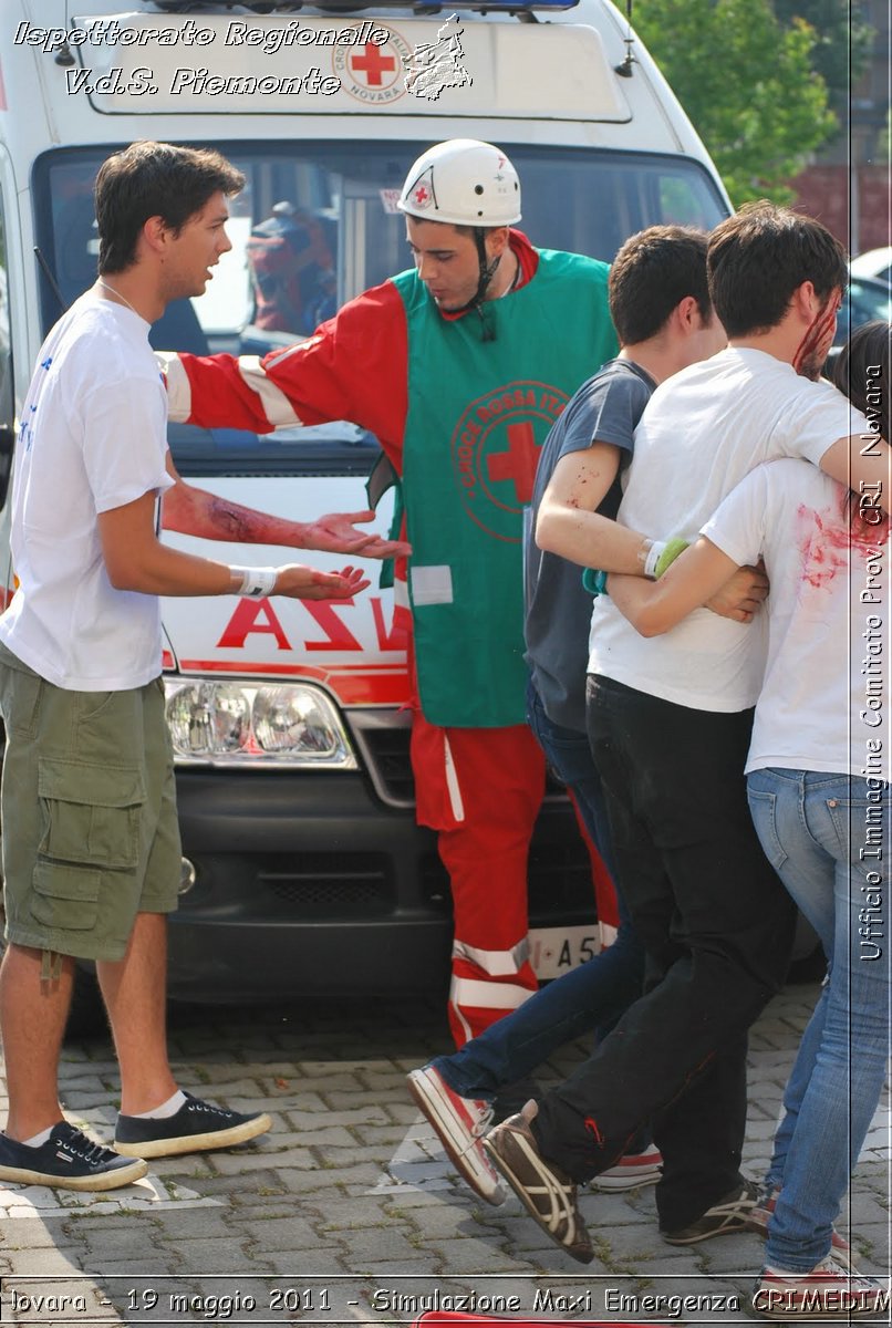 Novara - 19 maggio 2011 - Simulazione Maxi Emergenza CRIMEDIM  - Croce Rossa Italiana - Ufficio Immagine Comitato Provinciale CRI Novara