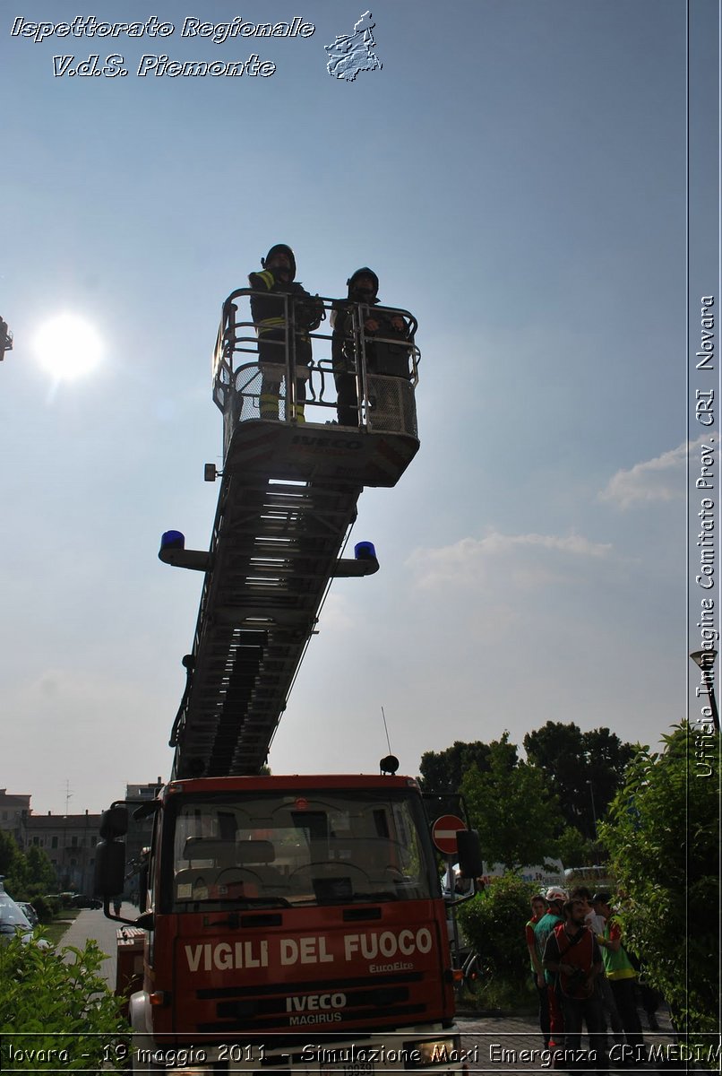 Novara - 19 maggio 2011 - Simulazione Maxi Emergenza CRIMEDIM  - Croce Rossa Italiana - Ufficio Immagine Comitato Provinciale CRI Novara