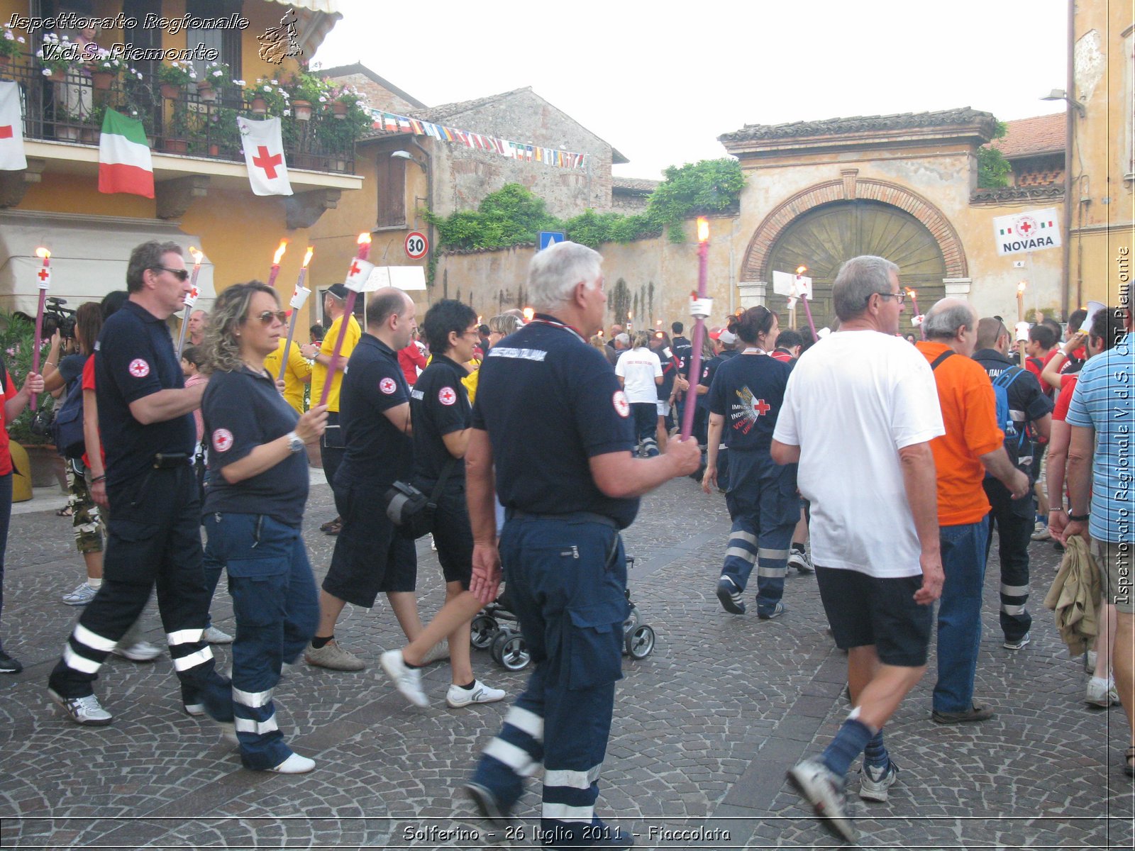 Solferino - 26 luglio 2011 - Fiaccolata -  Croce Rossa Italiana - Ispettorato Regionale Volontari del Soccorso Piemonte