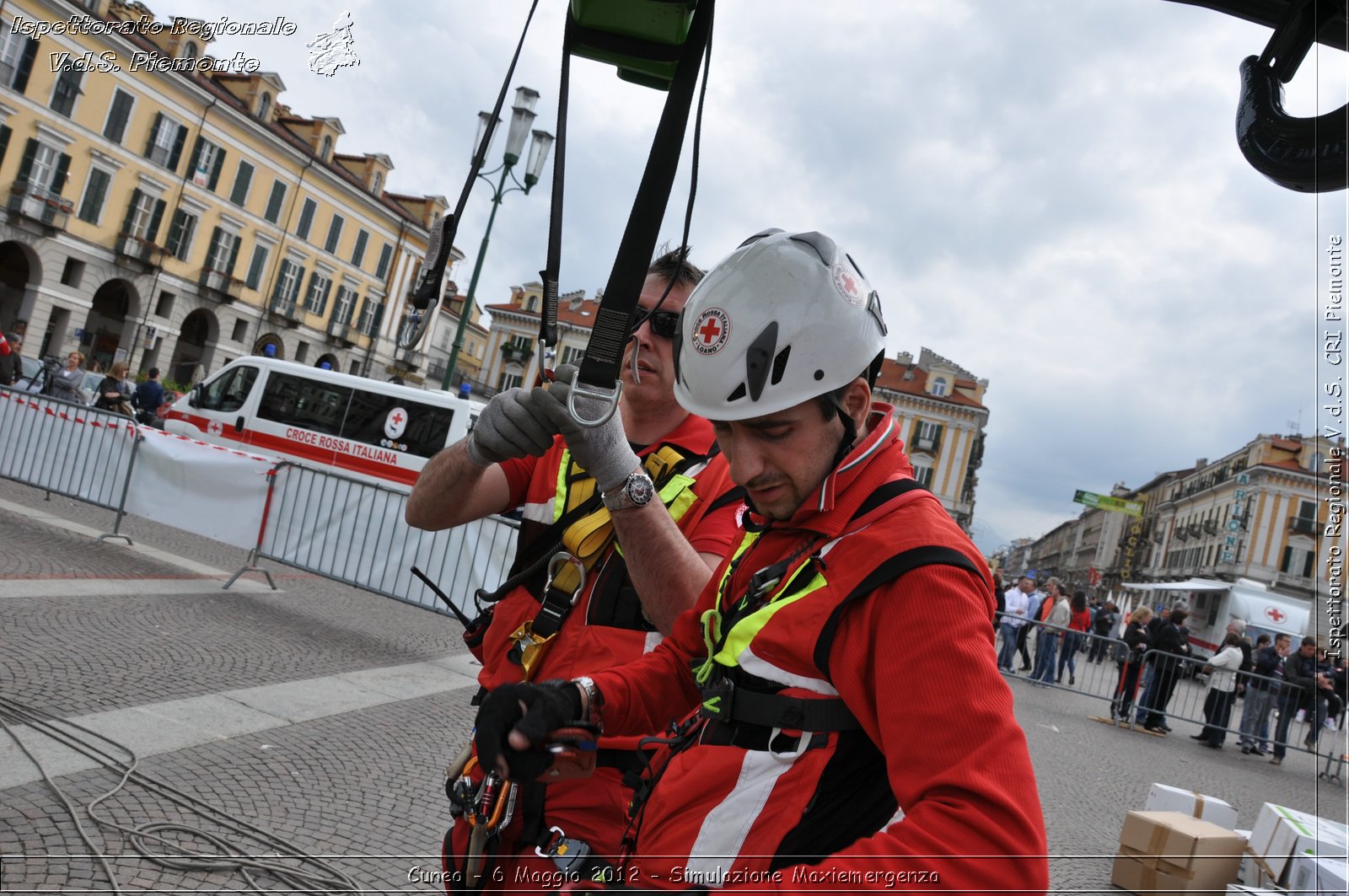 Cuneo - 6 Maggio 2012 - Simulazione Maxiemergenza- Croce Rossa Italiana - Ispettorato Regionale Volontari del Soccorso Piemonte