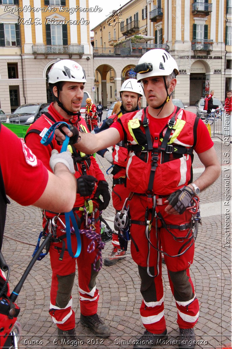 Cuneo - 6 Maggio 2012 - Simulazione Maxiemergenza- Croce Rossa Italiana - Ispettorato Regionale Volontari del Soccorso Piemonte