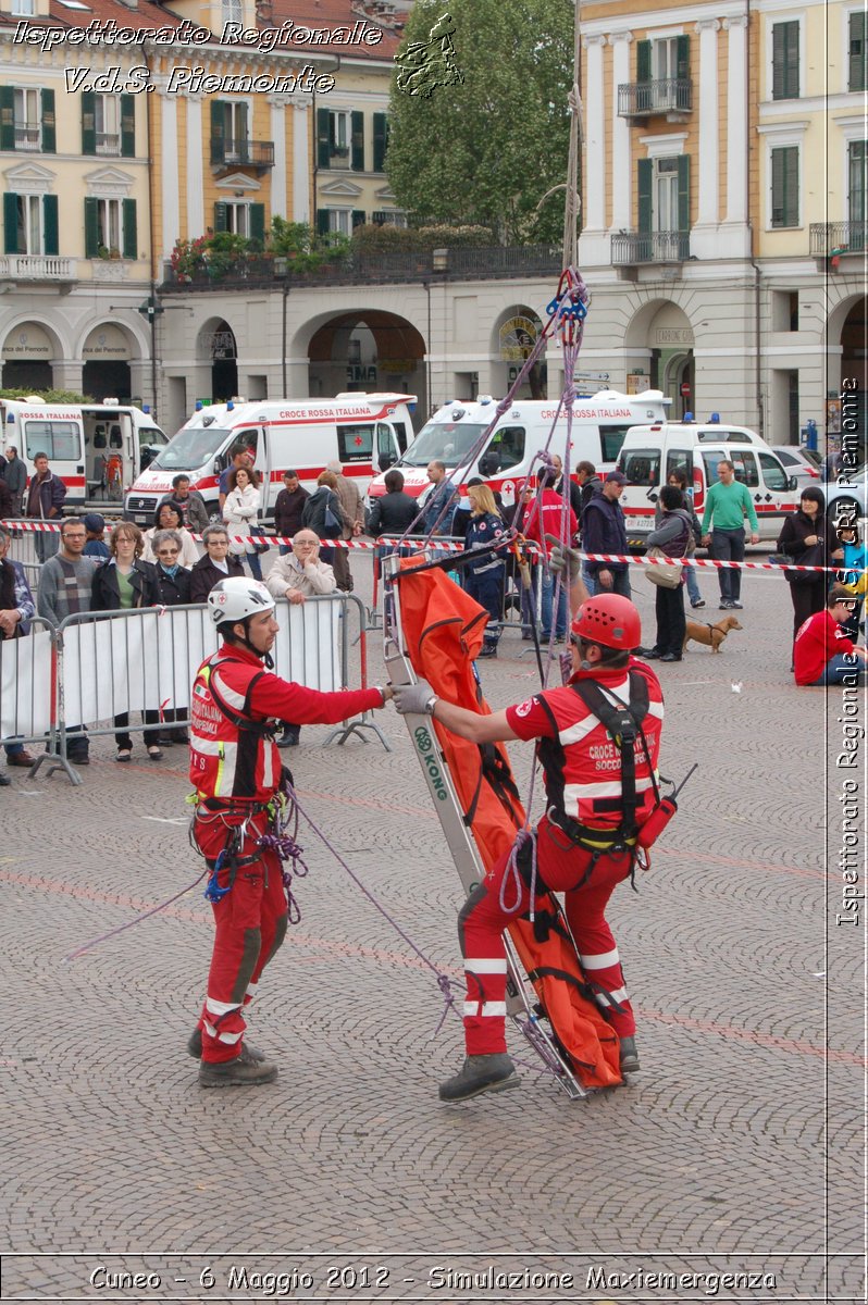 Cuneo - 6 Maggio 2012 - Simulazione Maxiemergenza- Croce Rossa Italiana - Ispettorato Regionale Volontari del Soccorso Piemonte