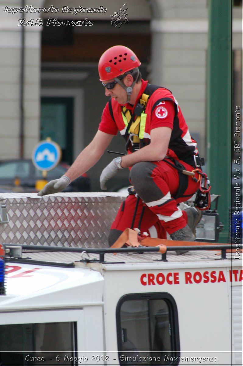 Cuneo - 6 Maggio 2012 - Simulazione Maxiemergenza- Croce Rossa Italiana - Ispettorato Regionale Volontari del Soccorso Piemonte