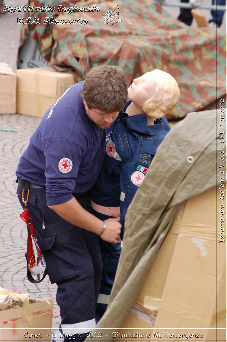 Cuneo - 6 Maggio 2012 - Simulazione Maxiemergenza- Croce Rossa Italiana - Ispettorato Regionale Volontari del Soccorso Piemonte