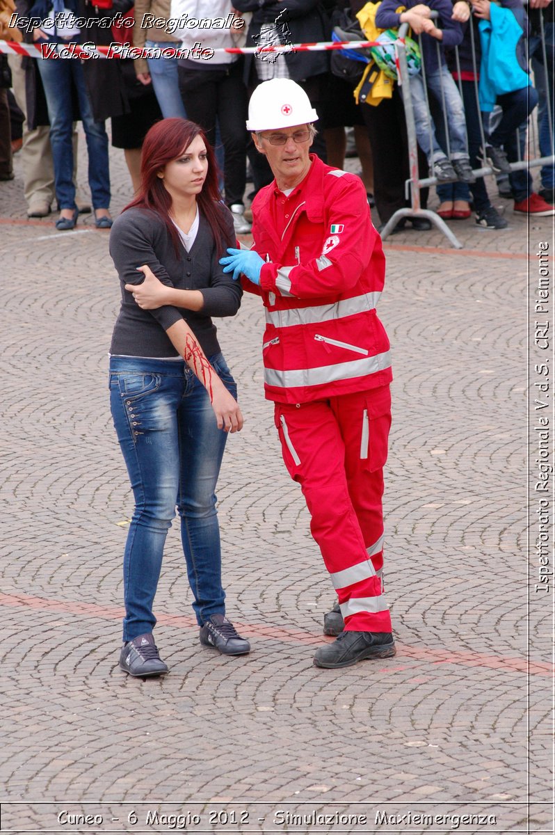 Cuneo - 6 Maggio 2012 - Simulazione Maxiemergenza- Croce Rossa Italiana - Ispettorato Regionale Volontari del Soccorso Piemonte