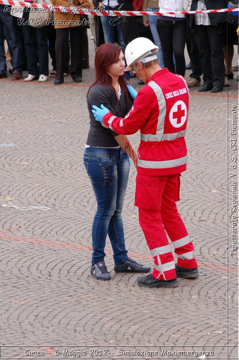 Cuneo - 6 Maggio 2012 - Simulazione Maxiemergenza- Croce Rossa Italiana - Ispettorato Regionale Volontari del Soccorso Piemonte