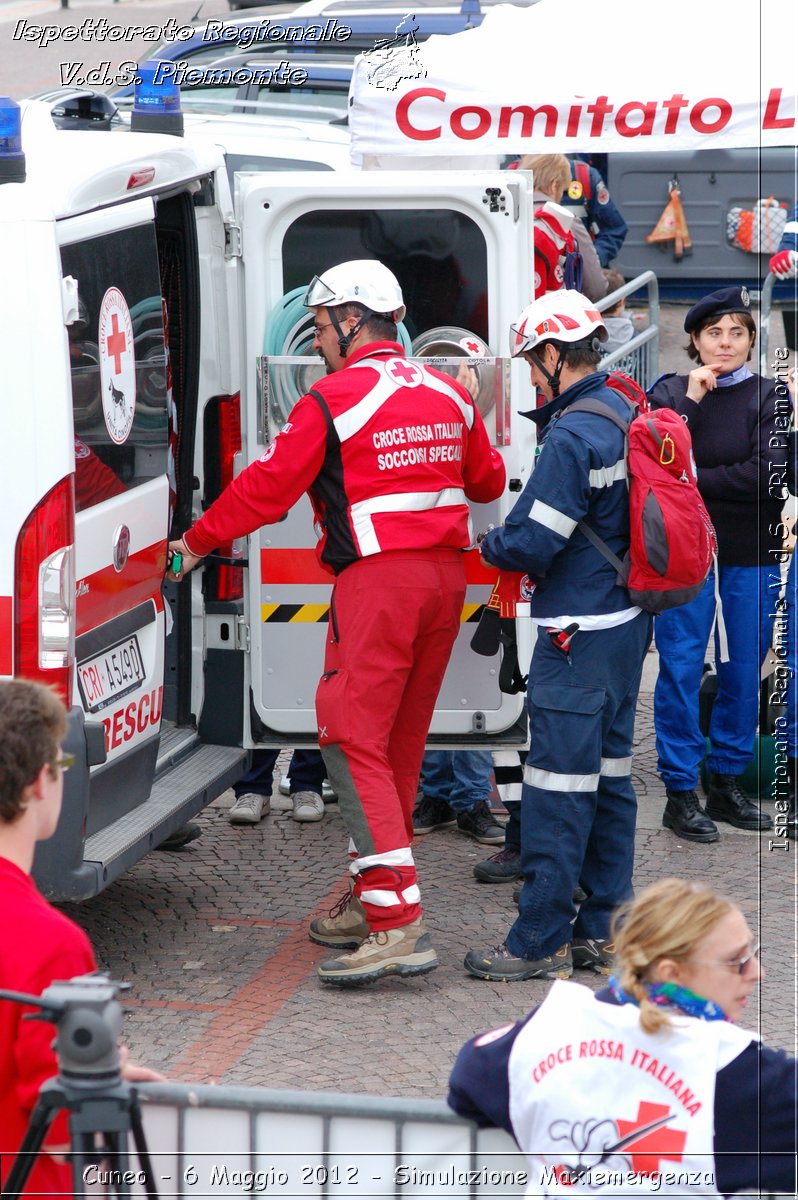 Cuneo - 6 Maggio 2012 - Simulazione Maxiemergenza- Croce Rossa Italiana - Ispettorato Regionale Volontari del Soccorso Piemonte