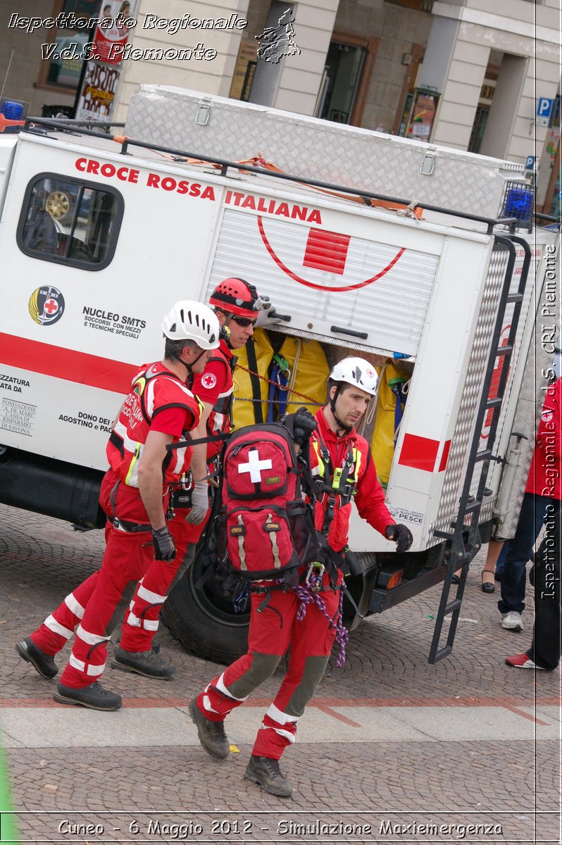 Cuneo - 6 Maggio 2012 - Simulazione Maxiemergenza- Croce Rossa Italiana - Ispettorato Regionale Volontari del Soccorso Piemonte