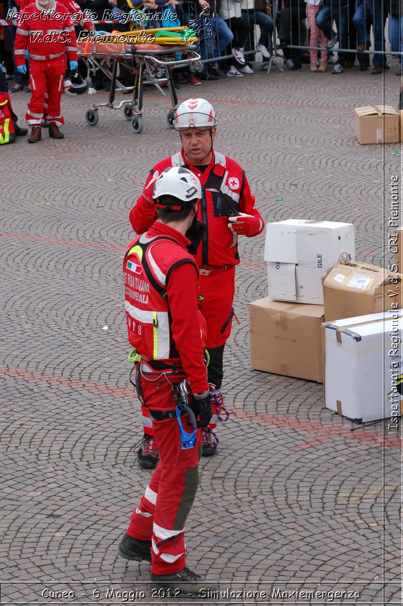 Cuneo - 6 Maggio 2012 - Simulazione Maxiemergenza- Croce Rossa Italiana - Ispettorato Regionale Volontari del Soccorso Piemonte