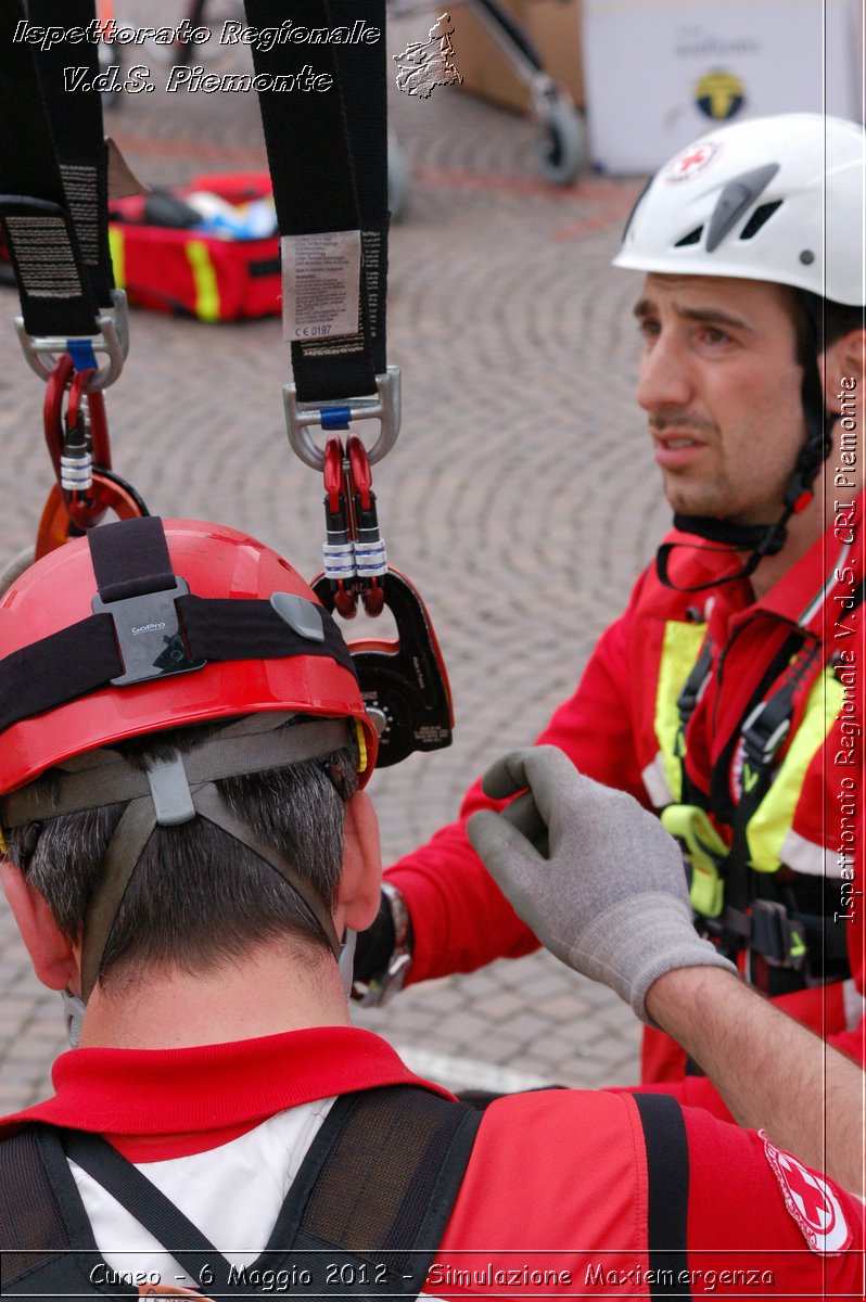 Cuneo - 6 Maggio 2012 - Simulazione Maxiemergenza- Croce Rossa Italiana - Ispettorato Regionale Volontari del Soccorso Piemonte