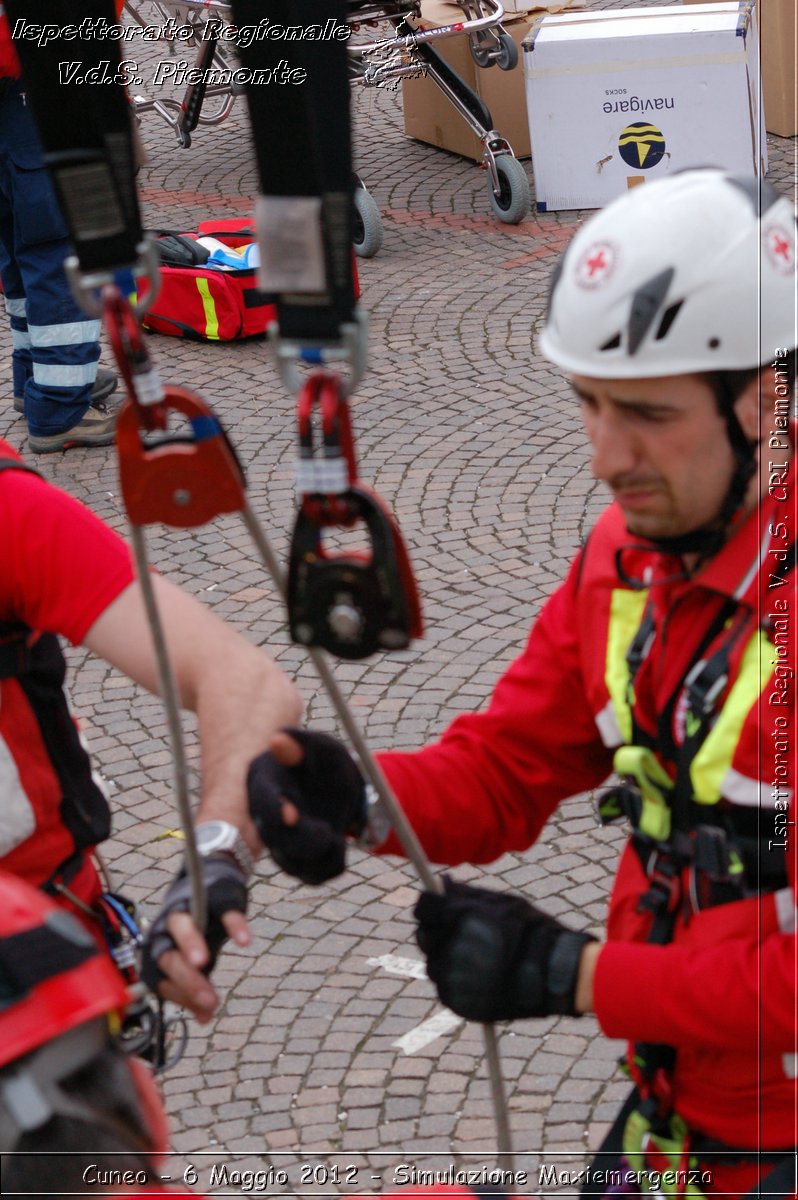 Cuneo - 6 Maggio 2012 - Simulazione Maxiemergenza- Croce Rossa Italiana - Ispettorato Regionale Volontari del Soccorso Piemonte