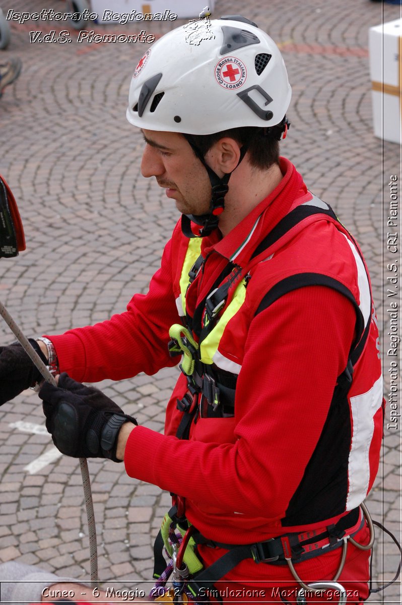 Cuneo - 6 Maggio 2012 - Simulazione Maxiemergenza- Croce Rossa Italiana - Ispettorato Regionale Volontari del Soccorso Piemonte