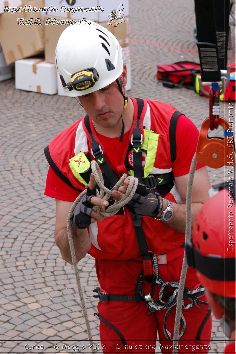 Cuneo - 6 Maggio 2012 - Simulazione Maxiemergenza- Croce Rossa Italiana - Ispettorato Regionale Volontari del Soccorso Piemonte