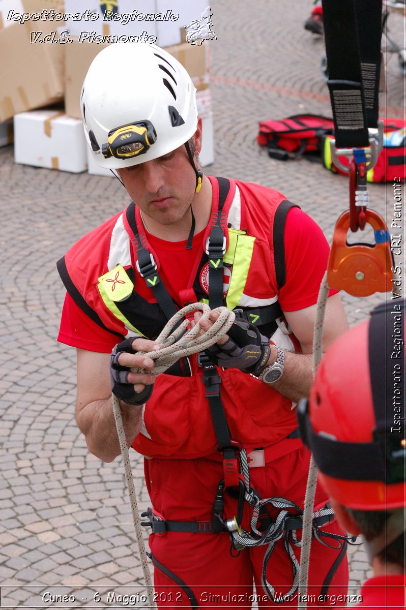 Cuneo - 6 Maggio 2012 - Simulazione Maxiemergenza- Croce Rossa Italiana - Ispettorato Regionale Volontari del Soccorso Piemonte