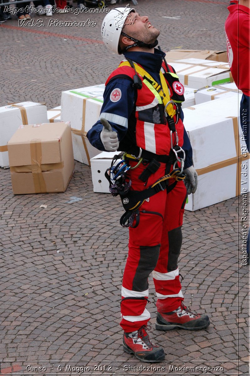 Cuneo - 6 Maggio 2012 - Simulazione Maxiemergenza- Croce Rossa Italiana - Ispettorato Regionale Volontari del Soccorso Piemonte