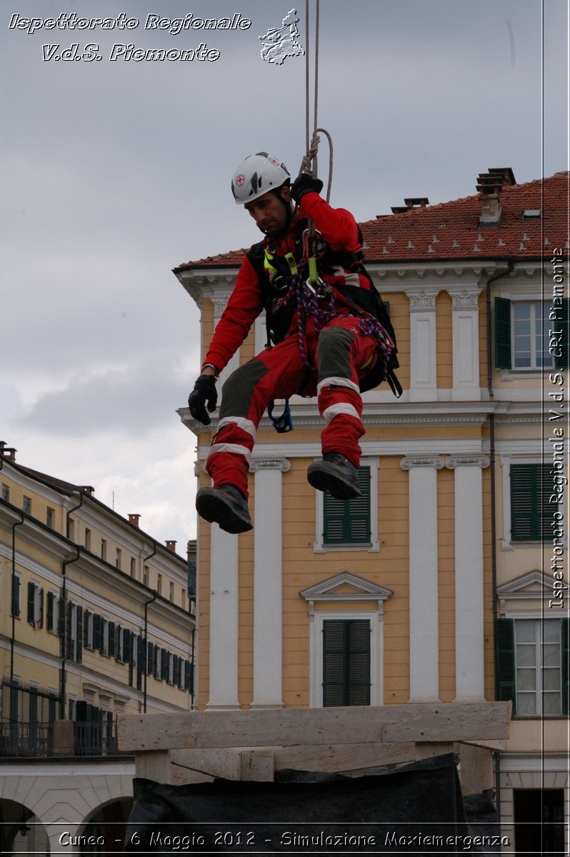 Cuneo - 6 Maggio 2012 - Simulazione Maxiemergenza- Croce Rossa Italiana - Ispettorato Regionale Volontari del Soccorso Piemonte