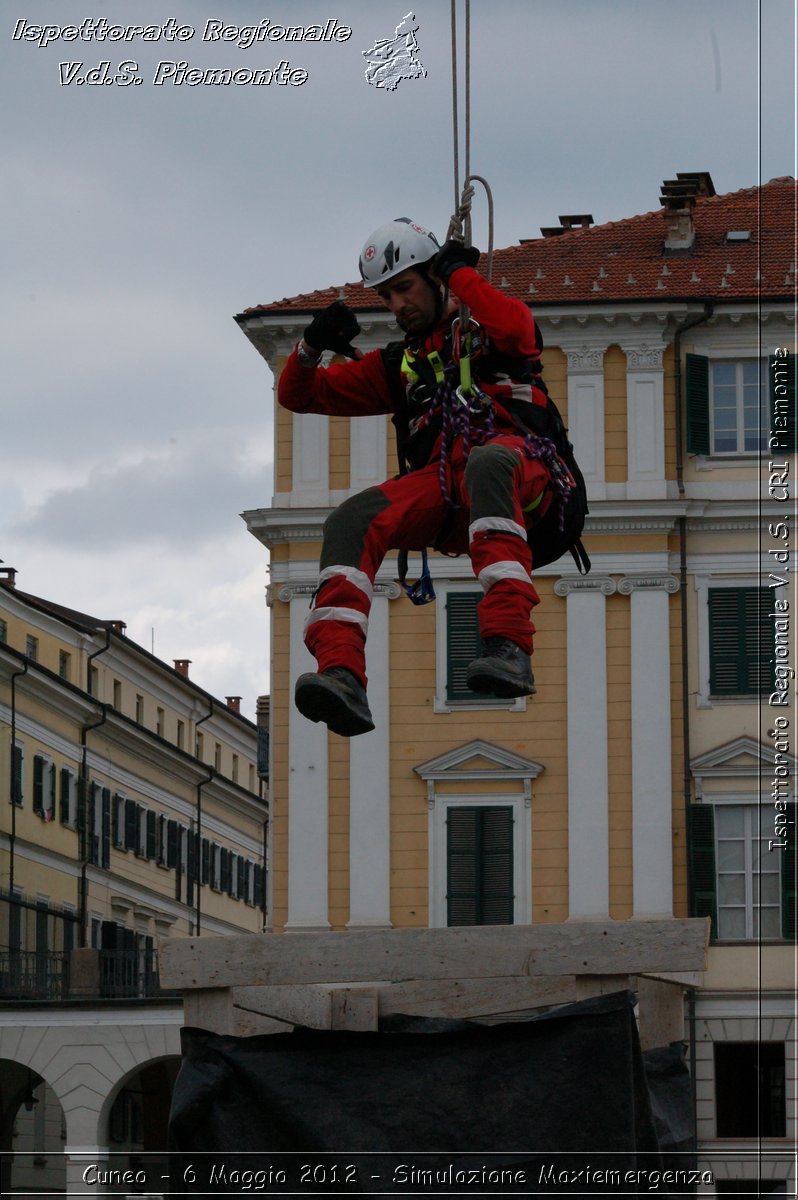 Cuneo - 6 Maggio 2012 - Simulazione Maxiemergenza- Croce Rossa Italiana - Ispettorato Regionale Volontari del Soccorso Piemonte