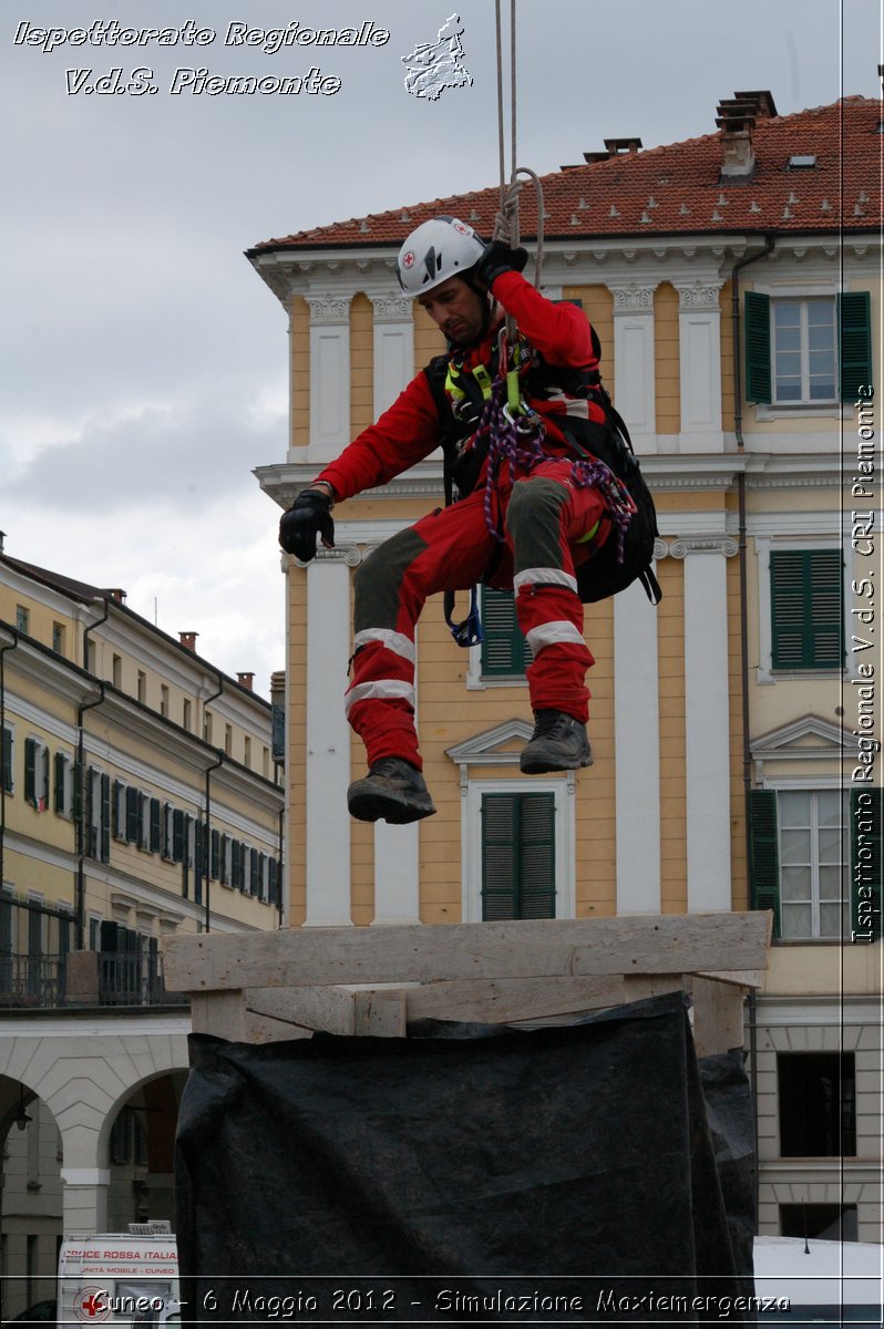 Cuneo - 6 Maggio 2012 - Simulazione Maxiemergenza- Croce Rossa Italiana - Ispettorato Regionale Volontari del Soccorso Piemonte