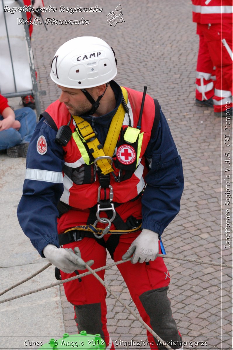 Cuneo - 6 Maggio 2012 - Simulazione Maxiemergenza- Croce Rossa Italiana - Ispettorato Regionale Volontari del Soccorso Piemonte