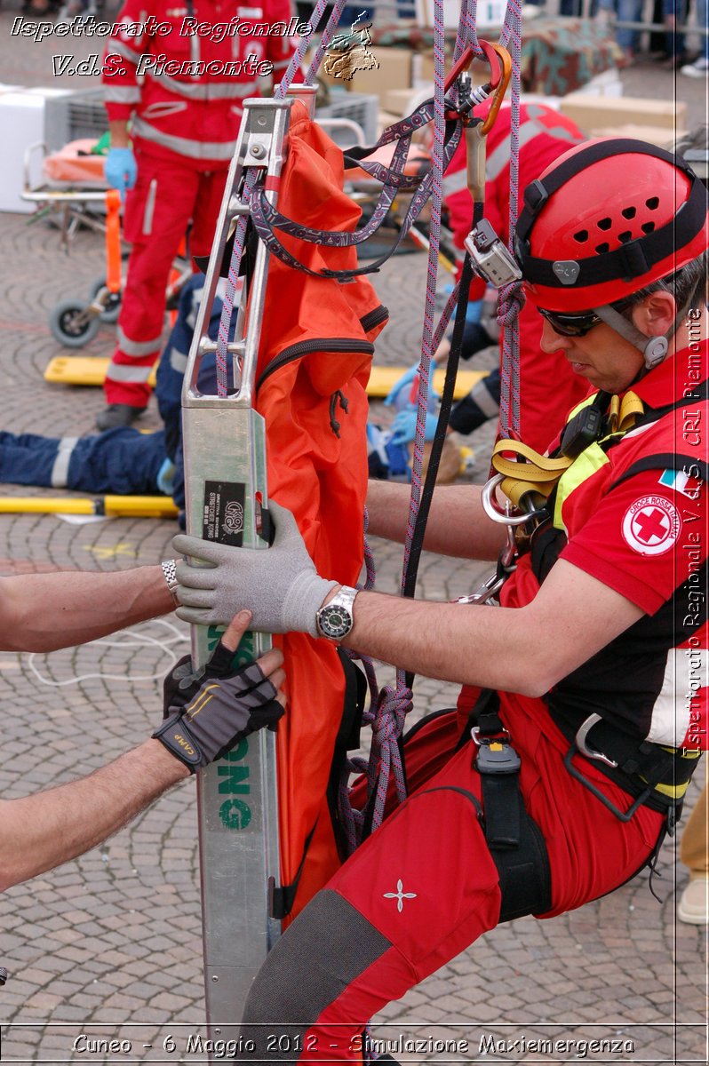 Cuneo - 6 Maggio 2012 - Simulazione Maxiemergenza- Croce Rossa Italiana - Ispettorato Regionale Volontari del Soccorso Piemonte