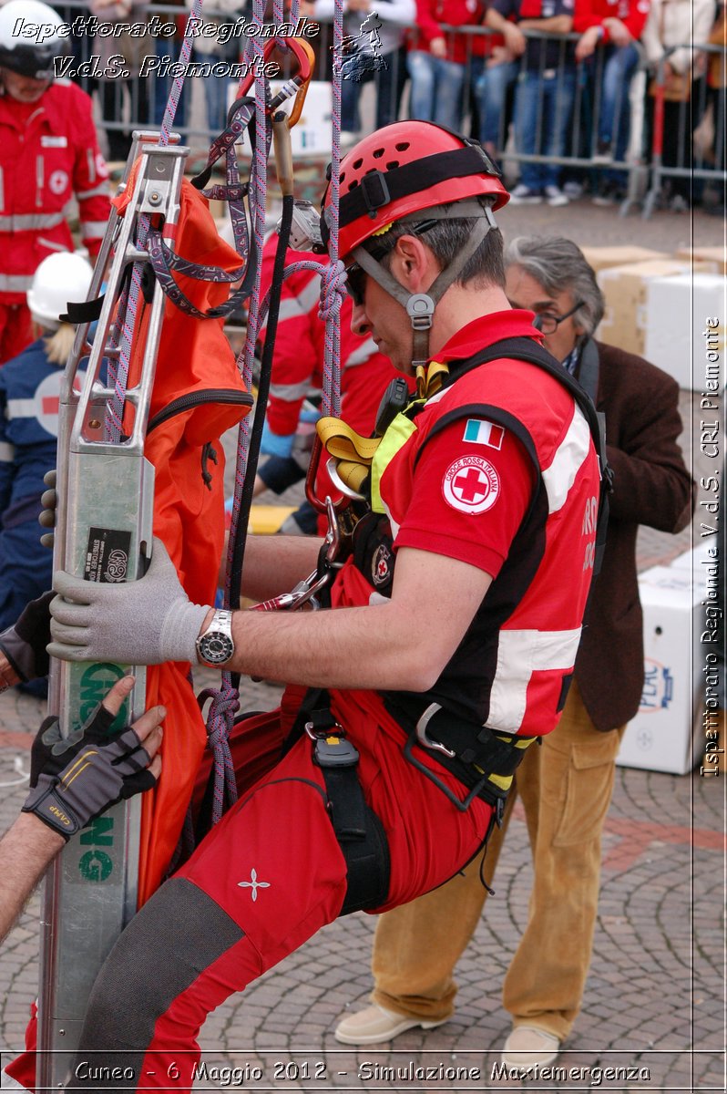 Cuneo - 6 Maggio 2012 - Simulazione Maxiemergenza- Croce Rossa Italiana - Ispettorato Regionale Volontari del Soccorso Piemonte