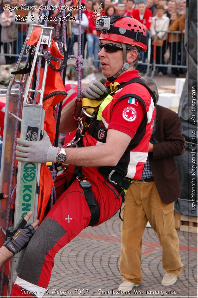 Cuneo - 6 Maggio 2012 - Simulazione Maxiemergenza- Croce Rossa Italiana - Ispettorato Regionale Volontari del Soccorso Piemonte