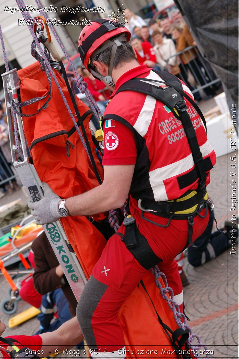 Cuneo - 6 Maggio 2012 - Simulazione Maxiemergenza- Croce Rossa Italiana - Ispettorato Regionale Volontari del Soccorso Piemonte