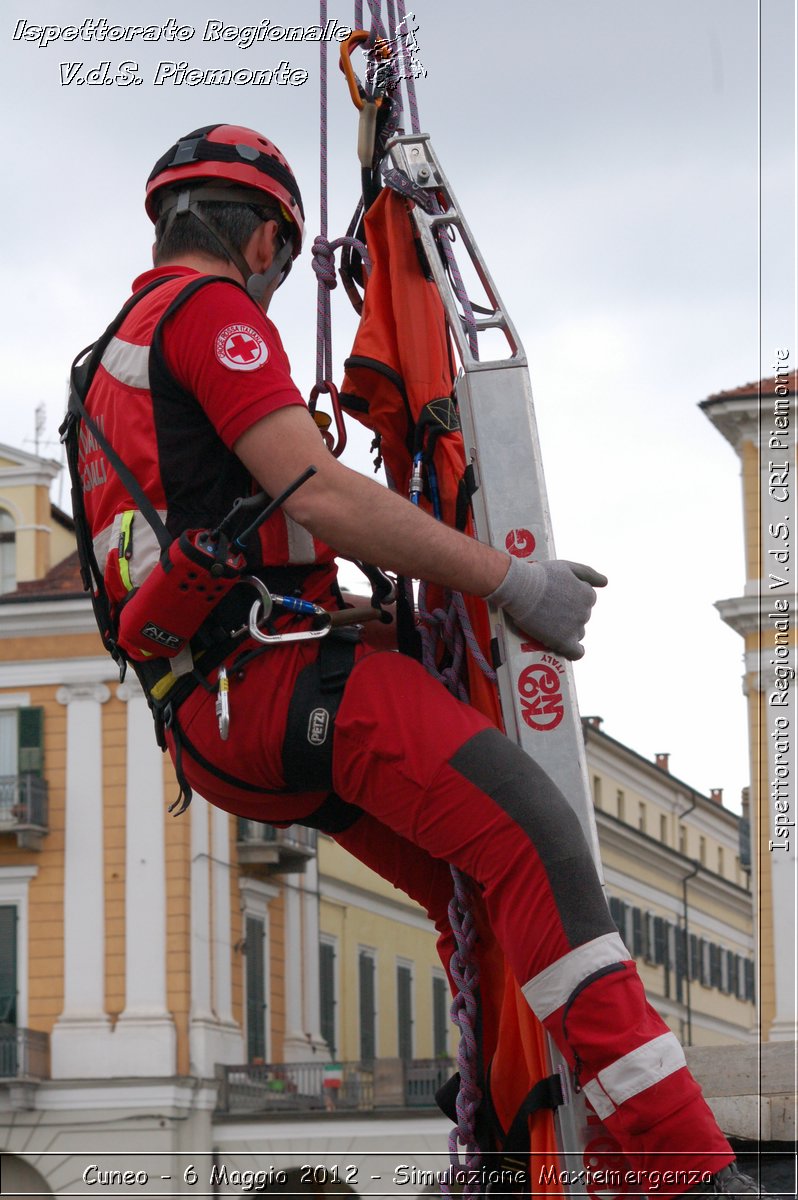 Cuneo - 6 Maggio 2012 - Simulazione Maxiemergenza- Croce Rossa Italiana - Ispettorato Regionale Volontari del Soccorso Piemonte