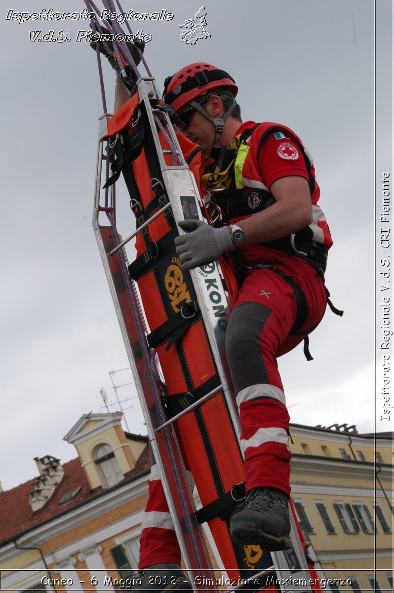 Cuneo - 6 Maggio 2012 - Simulazione Maxiemergenza- Croce Rossa Italiana - Ispettorato Regionale Volontari del Soccorso Piemonte