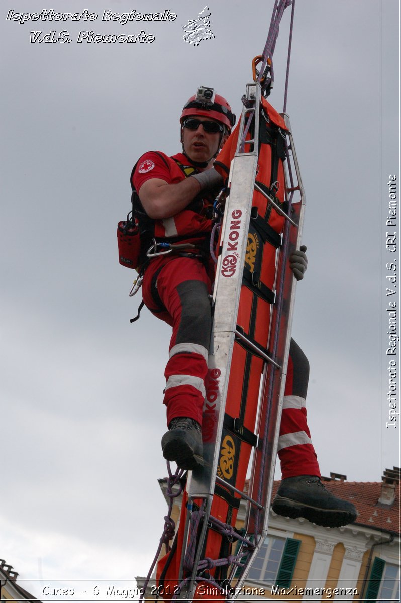 Cuneo - 6 Maggio 2012 - Simulazione Maxiemergenza- Croce Rossa Italiana - Ispettorato Regionale Volontari del Soccorso Piemonte