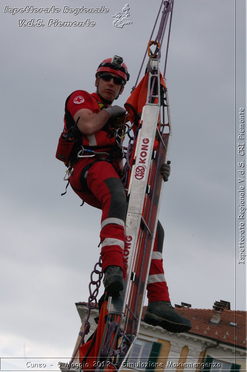 Cuneo - 6 Maggio 2012 - Simulazione Maxiemergenza- Croce Rossa Italiana - Ispettorato Regionale Volontari del Soccorso Piemonte