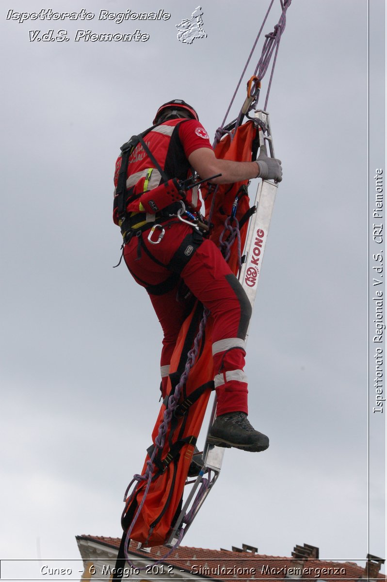 Cuneo - 6 Maggio 2012 - Simulazione Maxiemergenza- Croce Rossa Italiana - Ispettorato Regionale Volontari del Soccorso Piemonte