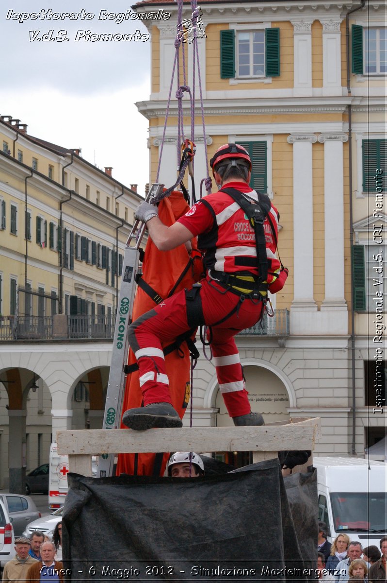 Cuneo - 6 Maggio 2012 - Simulazione Maxiemergenza- Croce Rossa Italiana - Ispettorato Regionale Volontari del Soccorso Piemonte