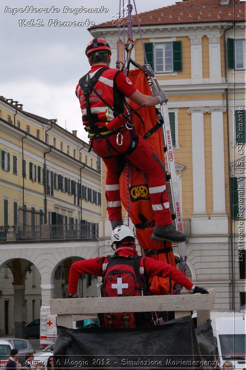 Cuneo - 6 Maggio 2012 - Simulazione Maxiemergenza- Croce Rossa Italiana - Ispettorato Regionale Volontari del Soccorso Piemonte