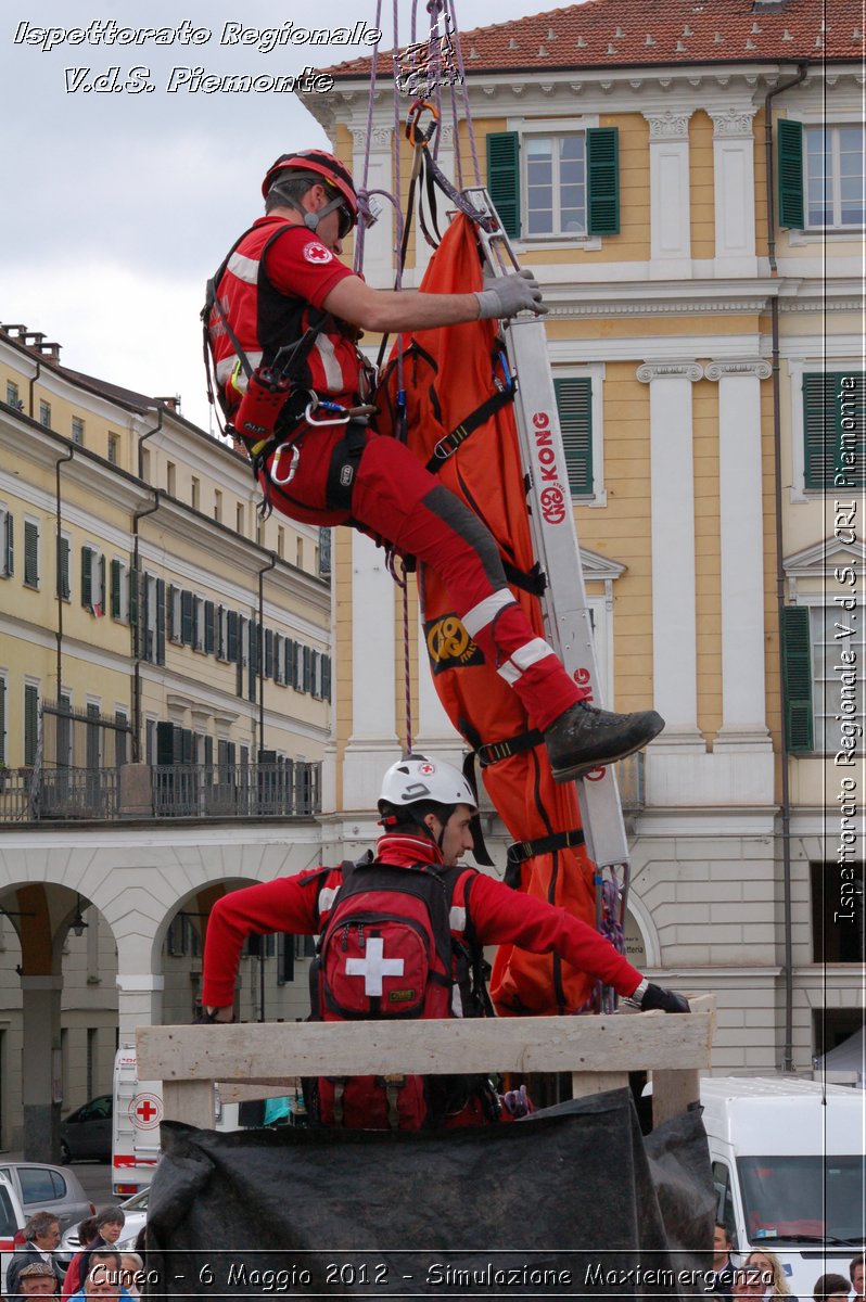 Cuneo - 6 Maggio 2012 - Simulazione Maxiemergenza- Croce Rossa Italiana - Ispettorato Regionale Volontari del Soccorso Piemonte