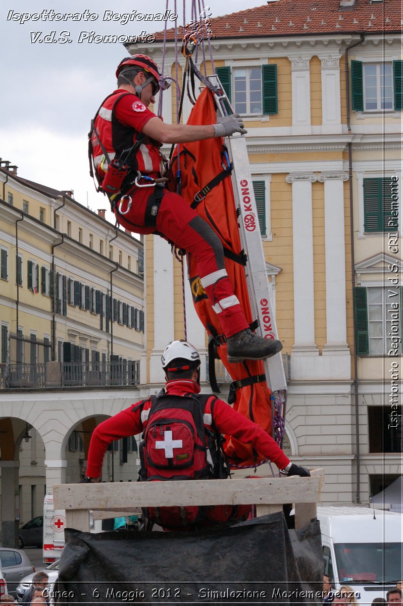 Cuneo - 6 Maggio 2012 - Simulazione Maxiemergenza- Croce Rossa Italiana - Ispettorato Regionale Volontari del Soccorso Piemonte