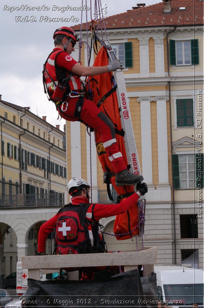 Cuneo - 6 Maggio 2012 - Simulazione Maxiemergenza- Croce Rossa Italiana - Ispettorato Regionale Volontari del Soccorso Piemonte