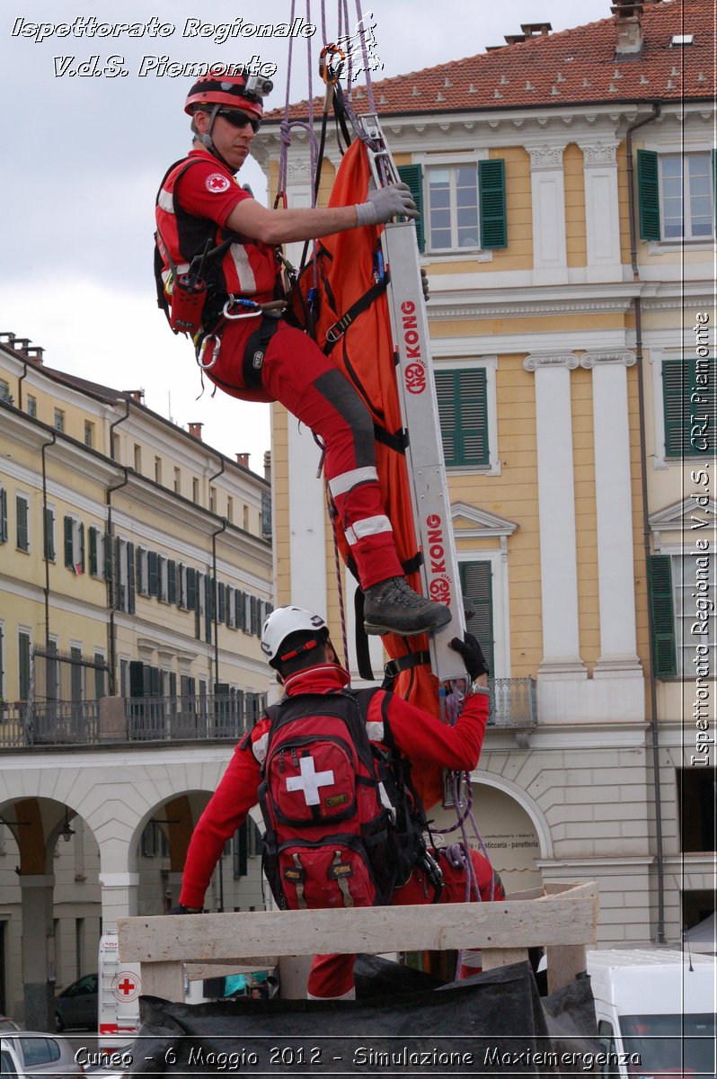 Cuneo - 6 Maggio 2012 - Simulazione Maxiemergenza- Croce Rossa Italiana - Ispettorato Regionale Volontari del Soccorso Piemonte