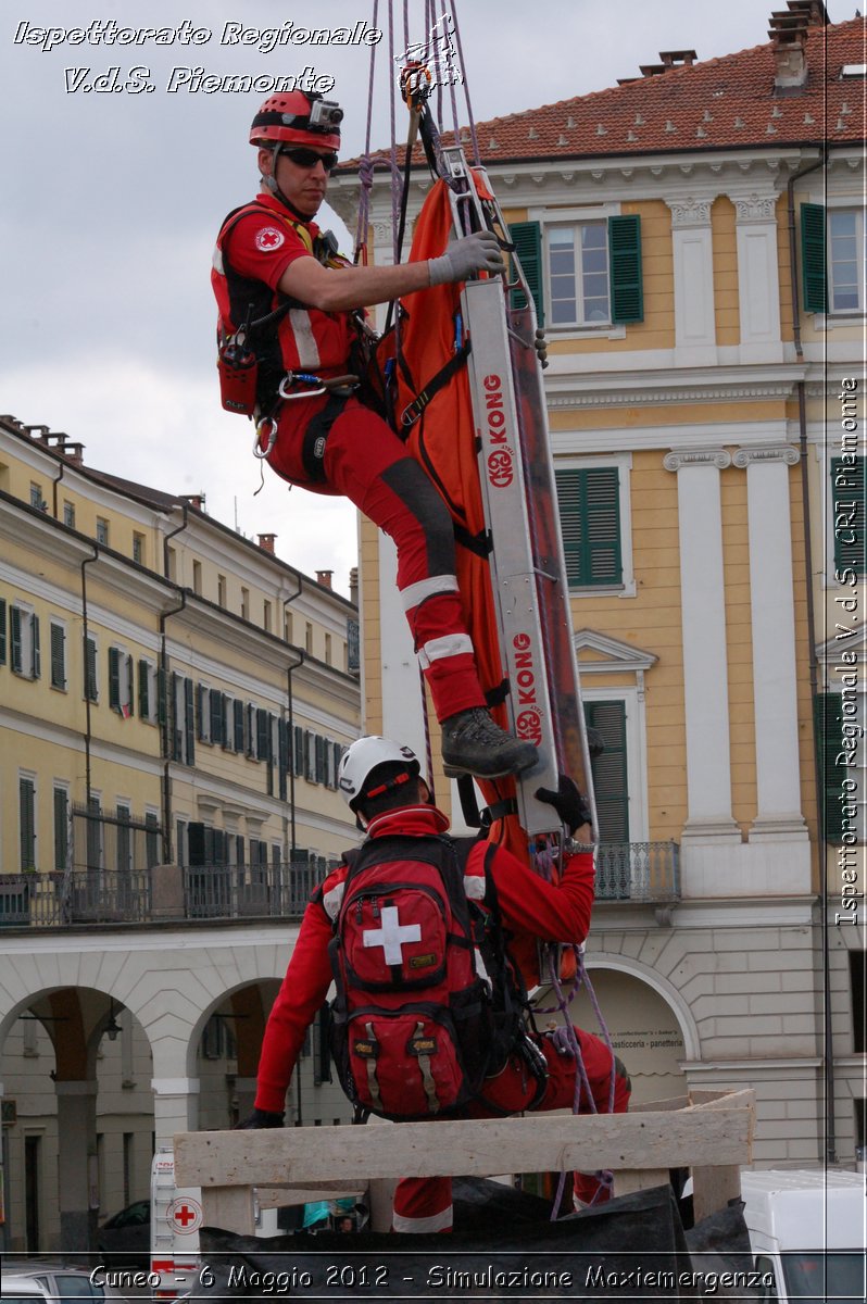 Cuneo - 6 Maggio 2012 - Simulazione Maxiemergenza- Croce Rossa Italiana - Ispettorato Regionale Volontari del Soccorso Piemonte