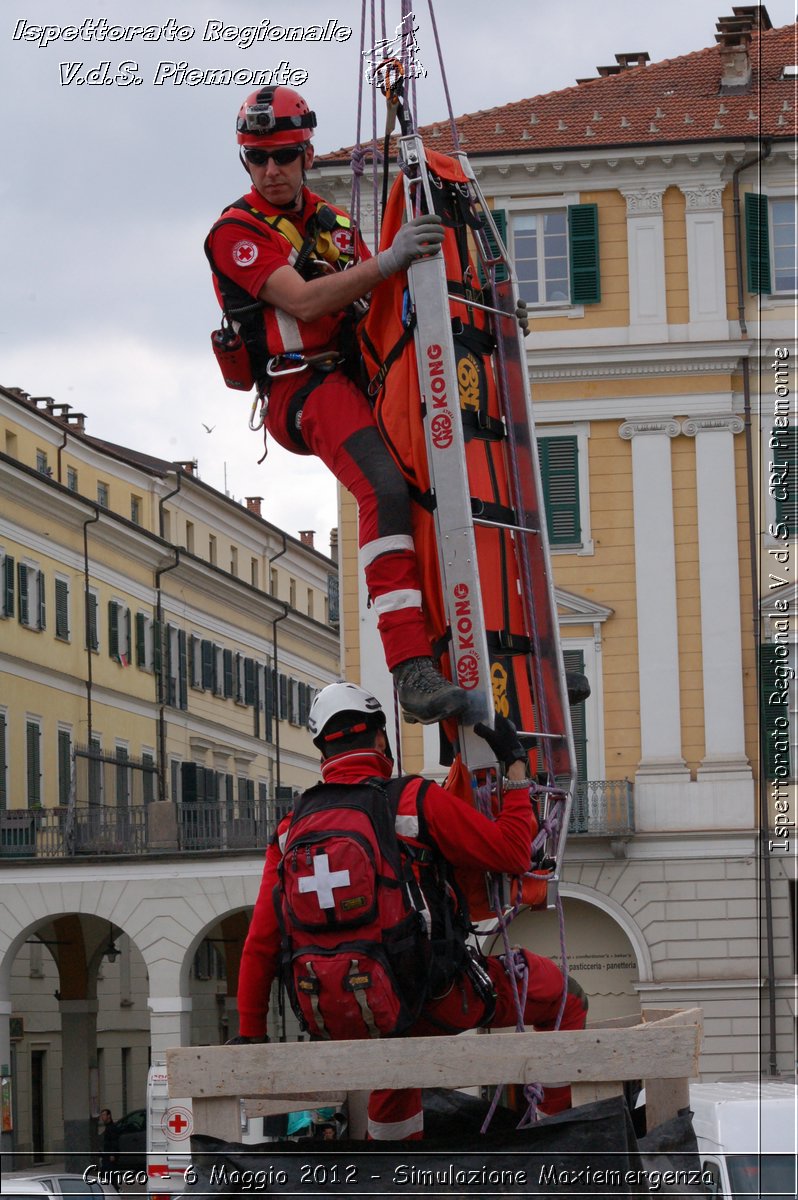 Cuneo - 6 Maggio 2012 - Simulazione Maxiemergenza- Croce Rossa Italiana - Ispettorato Regionale Volontari del Soccorso Piemonte