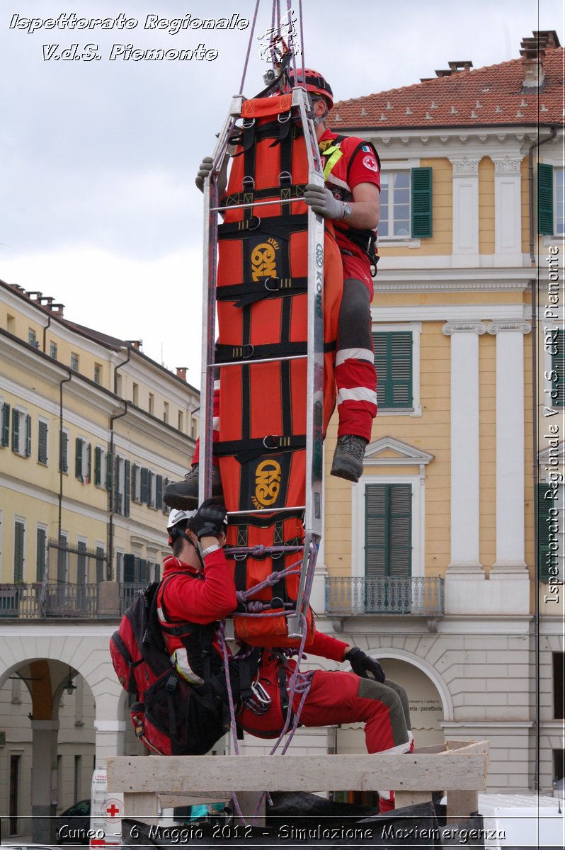 Cuneo - 6 Maggio 2012 - Simulazione Maxiemergenza- Croce Rossa Italiana - Ispettorato Regionale Volontari del Soccorso Piemonte